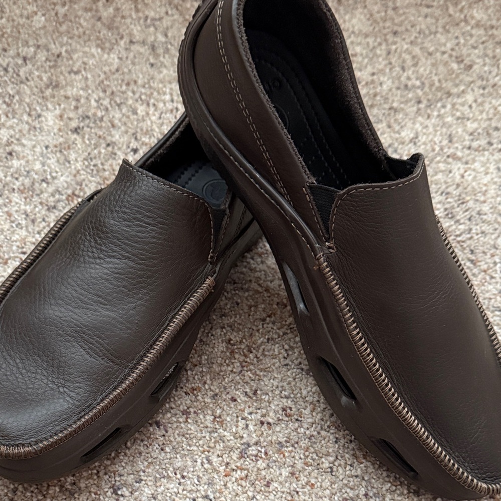 CROCS Men's Dark Brown Slip-On Loafers